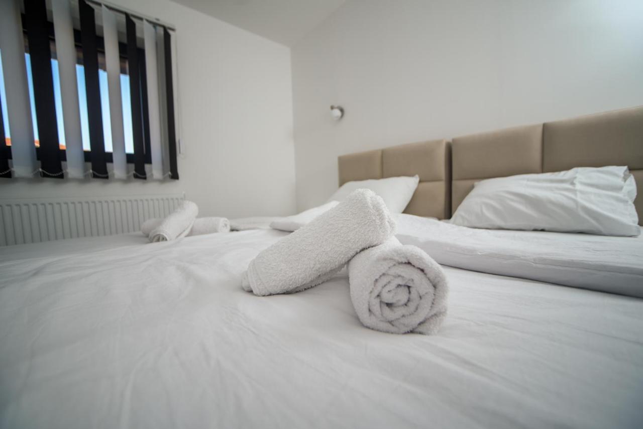 Prenociste Adria Lejlighedshotel Vranje Eksteriør billede